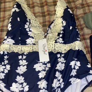 Rose Gal plus size L swim suit